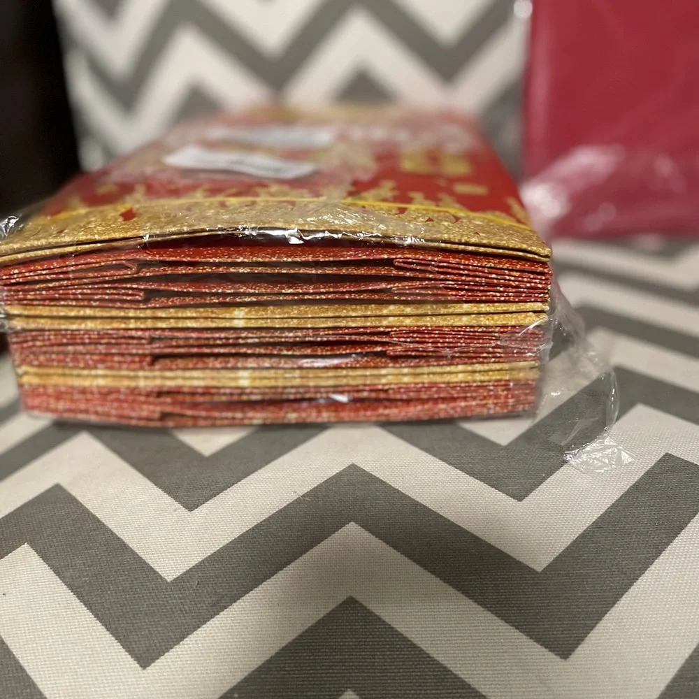 ***2/$15***   12 pack graduation  gift bags.